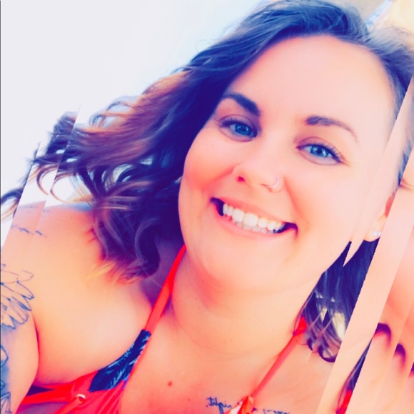 Meet your Posher, Kelly - Picture 1 of 1